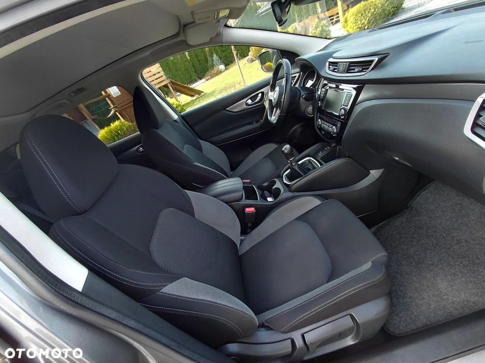 Nissan Qashqai 1.3 DIG-T SHIRO - 29