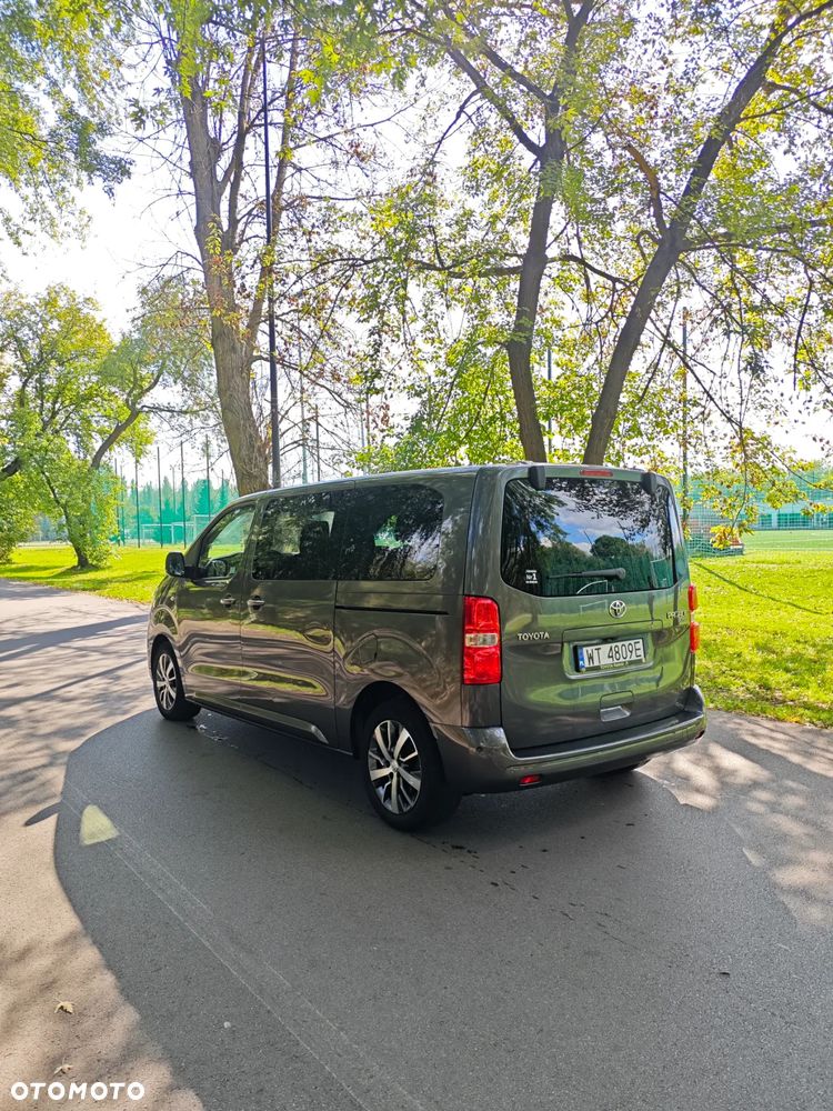 Toyota ProAce Kombi 2.0 D-4D Medium 2,8t - 4