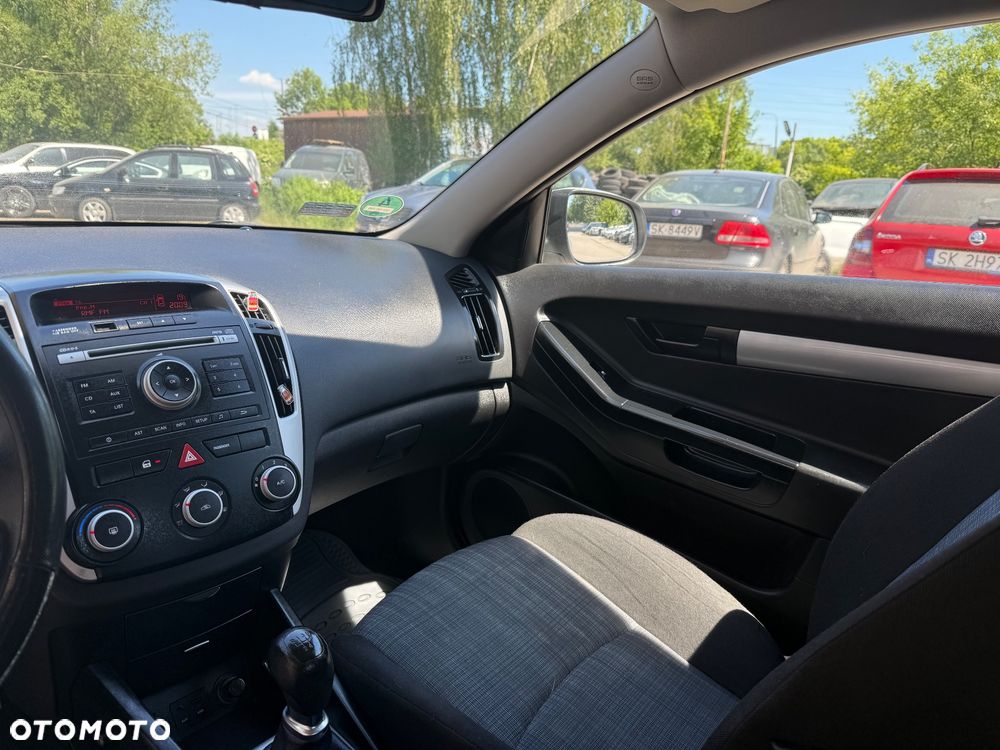 Kia Ceed 1.4 Comfort + - 2