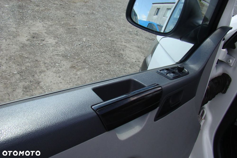 Volkswagen Transporter - 7