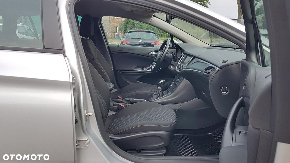 Opel Astra 1.6 CDTI Essentia - 30