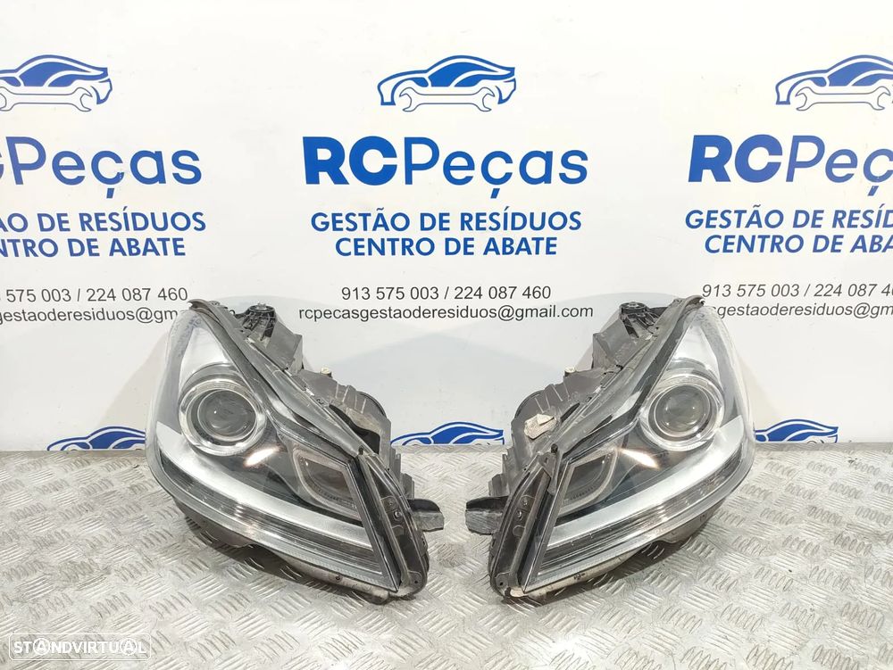 Conjunto Farois Otica Frente Frontal Xenon Originais Mercedes Benz  Class C W204 Facelift - 2
