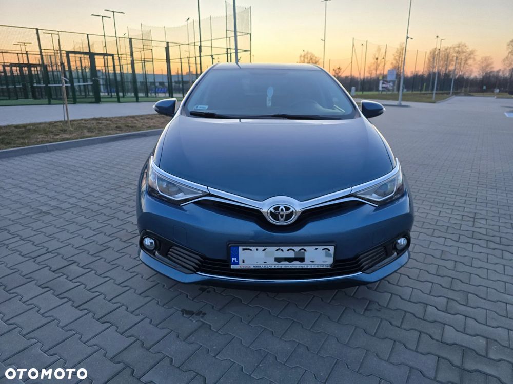Toyota Auris 1.6 Premium Comfort - 4