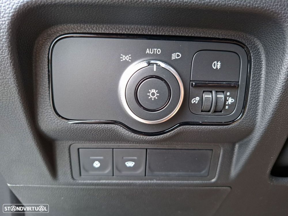 Mercedes-Benz Citan Furgão Standard 112/27 - 19