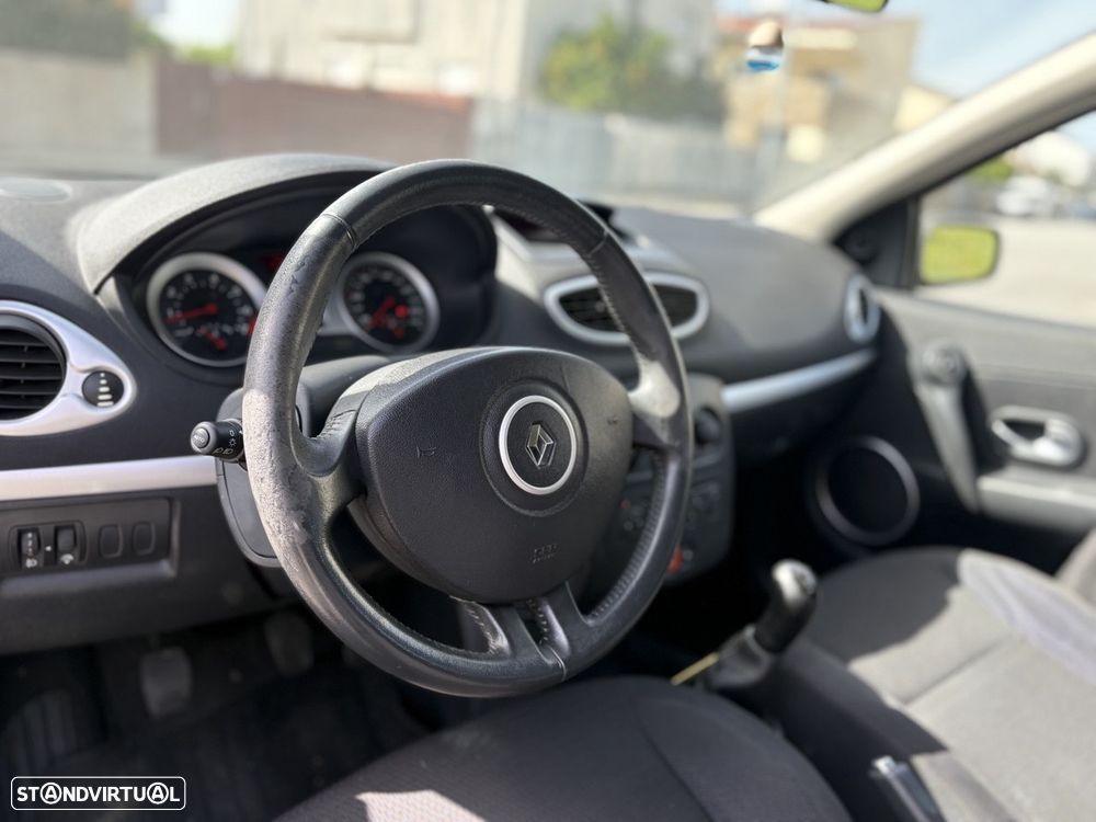 Renault Clio 1.2 16V Dynamique - 5