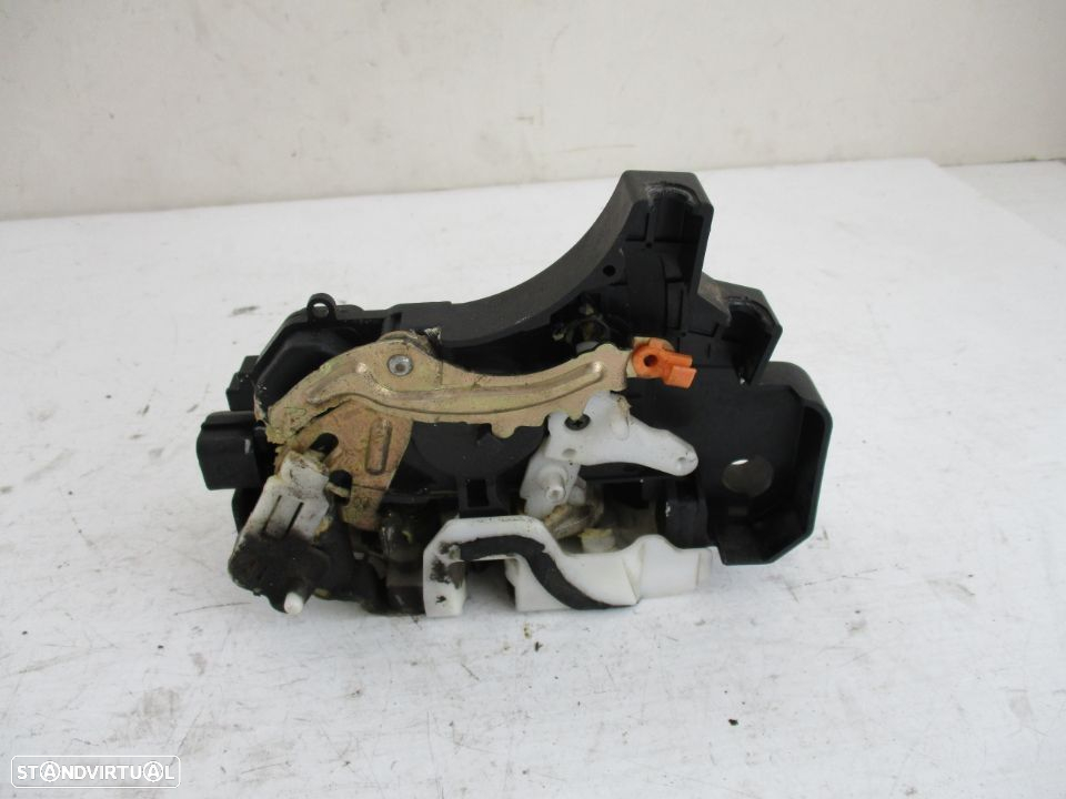 Fechadura porta Mitsubishi Colt Tras direito 2002 a 2013 - 2