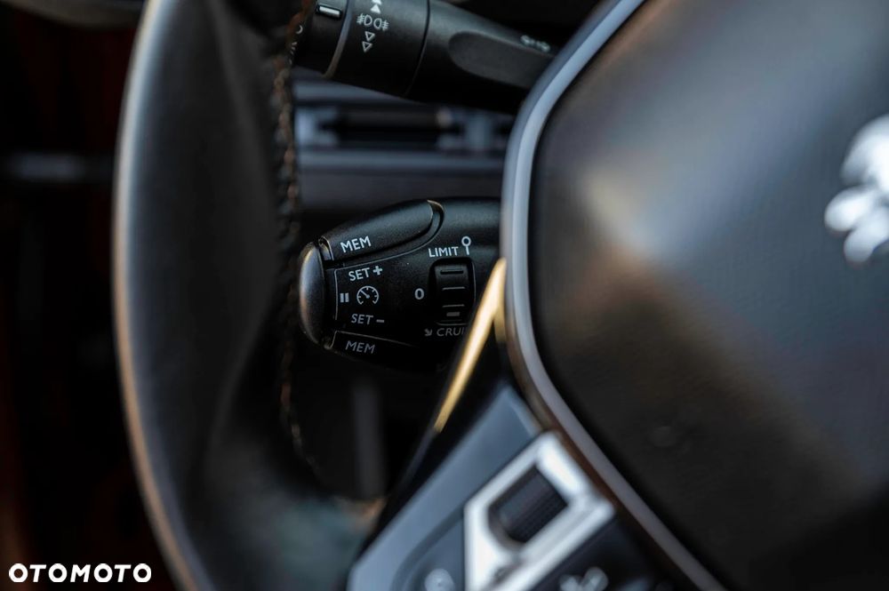 Peugeot 3008 1.2 PureTech Style - 37