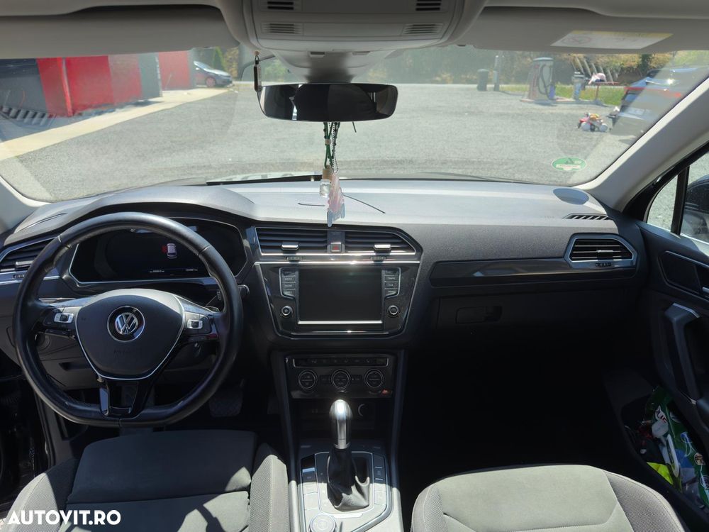 Volkswagen Tiguan - 20