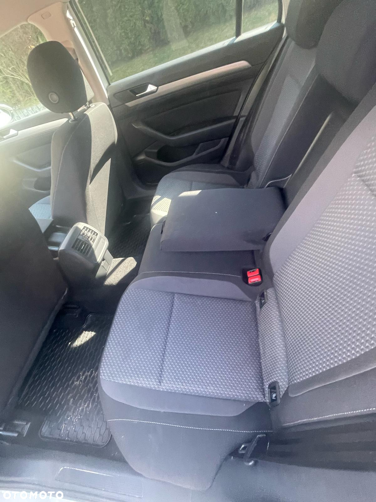 Volkswagen Passat 1.5 TSI EVO Essence DSG - 17