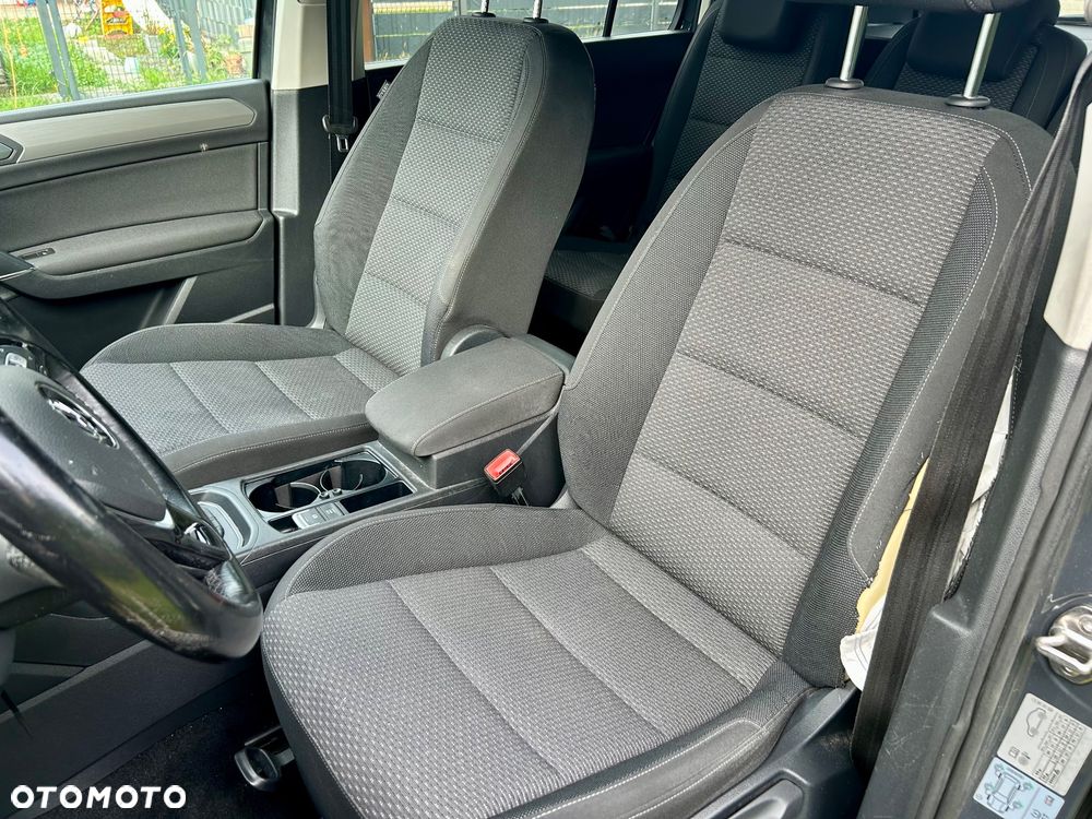 Volkswagen Touran - 7