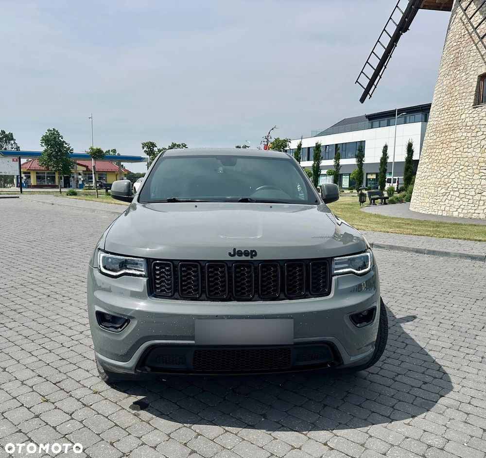 Jeep Grand Cherokee - 10