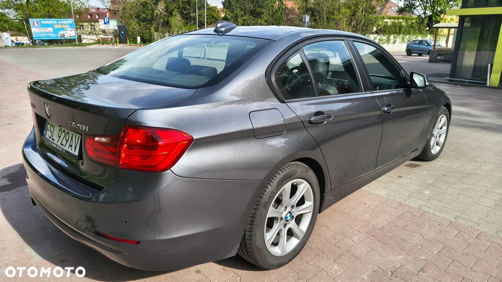 BMW Seria 3 328i xDrive - 4