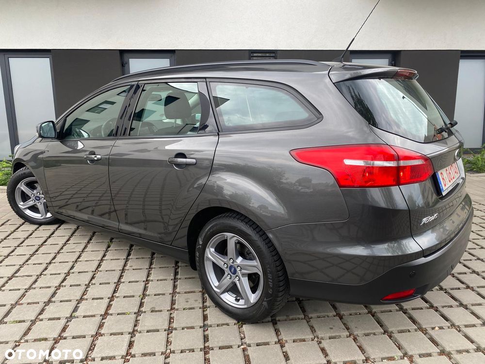 Ford Focus 1.0 EcoBoost Titanium - 9