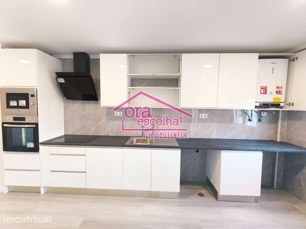Apartamento T4 totalmente REMODELADO, 121 m2 de área bruta privativ... - Grande imagem: 4/15