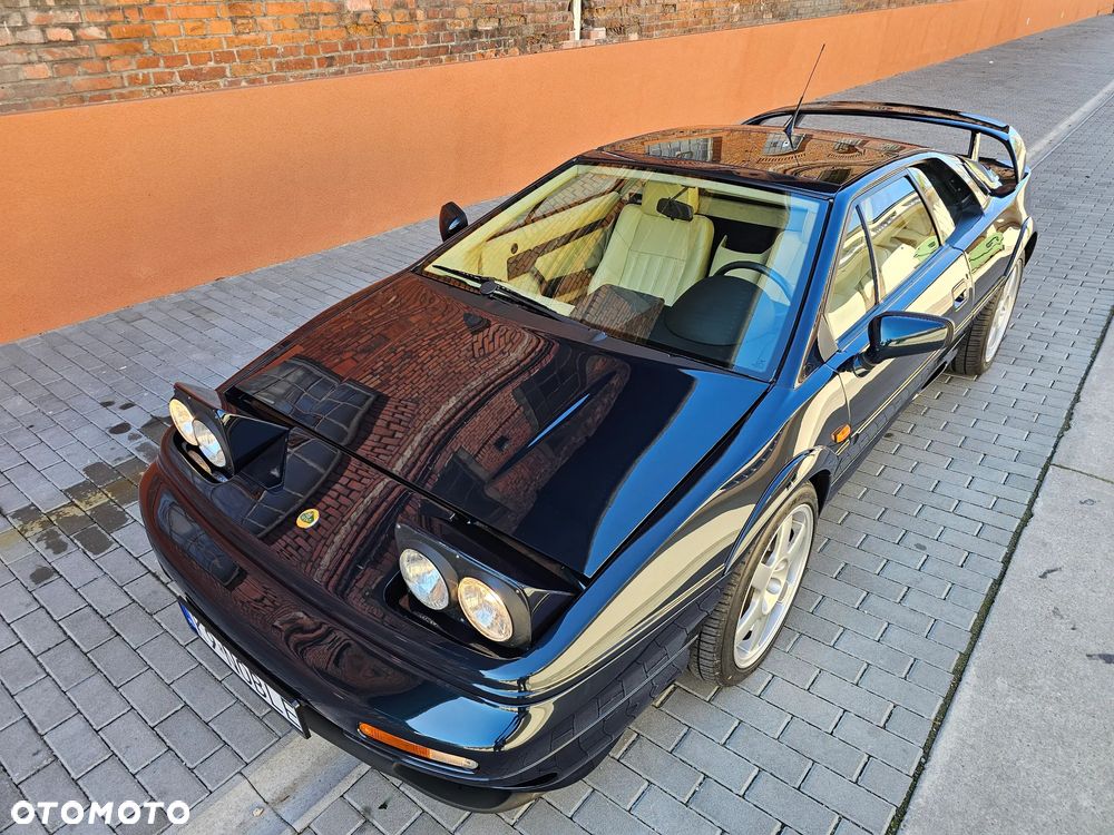 Lotus Esprit - 11