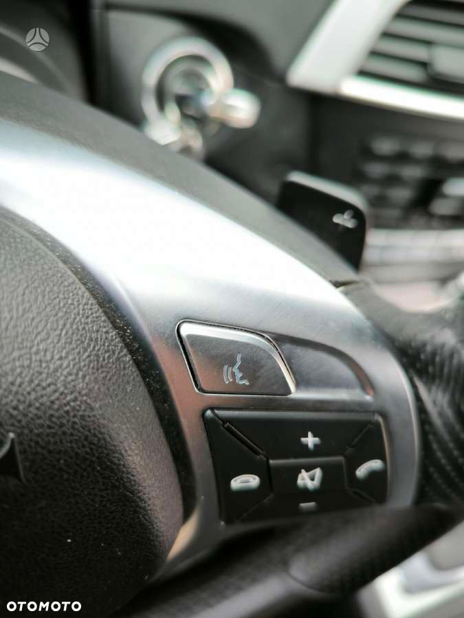 Mercedes-Benz Klasa C 180 Coupe BlueEFFICIENCY 7G-TRONIC Edition 1 - 13