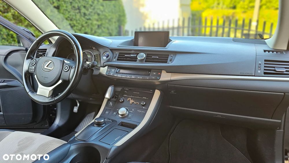 Lexus CT - 20