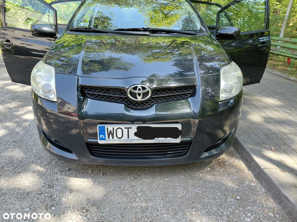 Toyota Auris 2.0 D-4D - 1