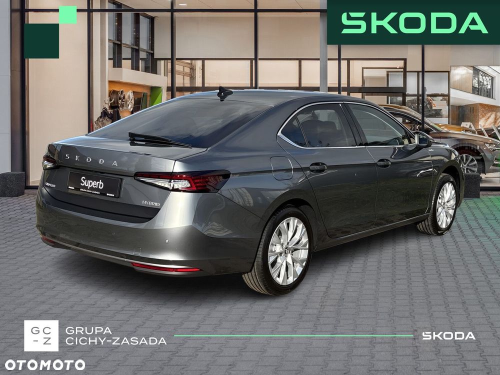 Skoda Superb 1.5 TSI L&K DSG - 5