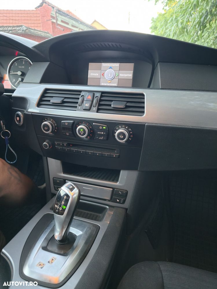 BMW Seria 5 520d Aut. Edition Exclusive - 13