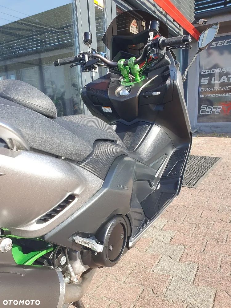 Yamaha Tmax - 34