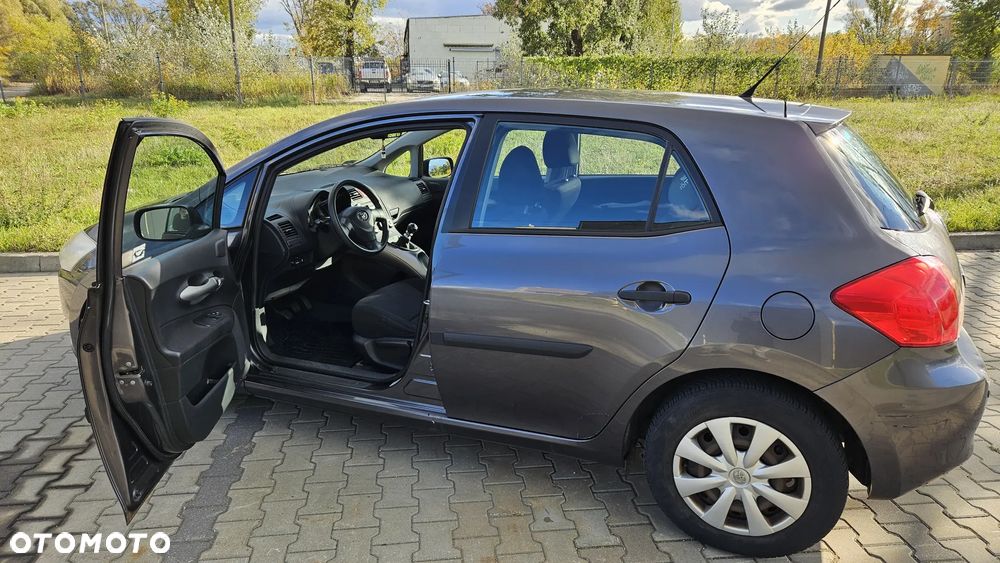 Toyota Auris 1.4 D-4D Luna - 7