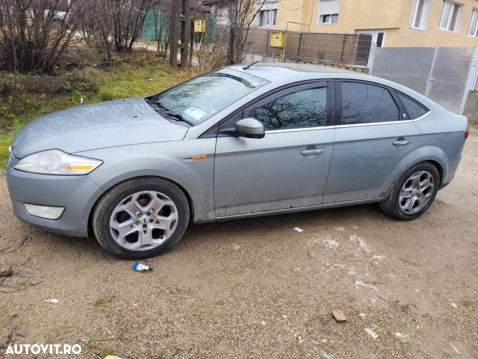 dezmembrez ford mondeo ghia - 1