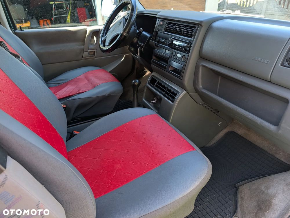 Volkswagen Multivan - 3