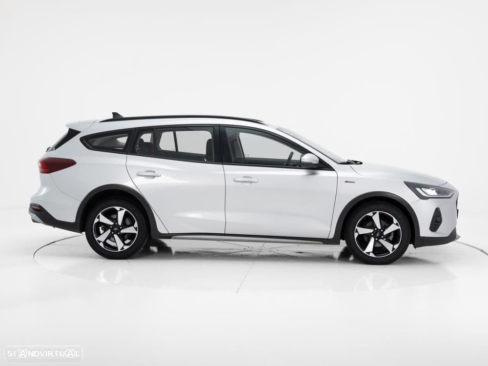 Ford Focus SW 1.5 TDCi EcoBlue Active - 2