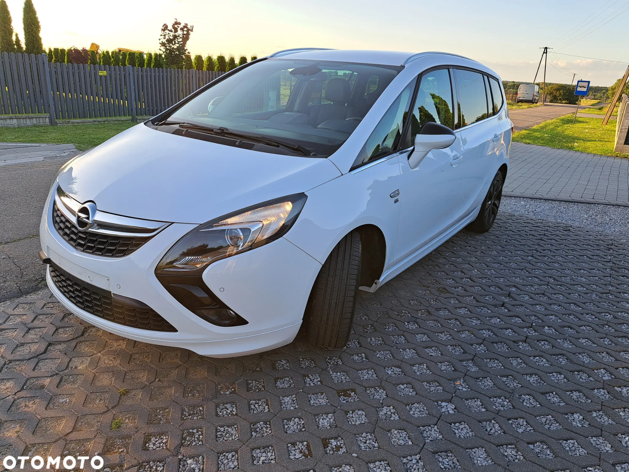 Opel Zafira Tourer 2.0 CDTI Sport - 2