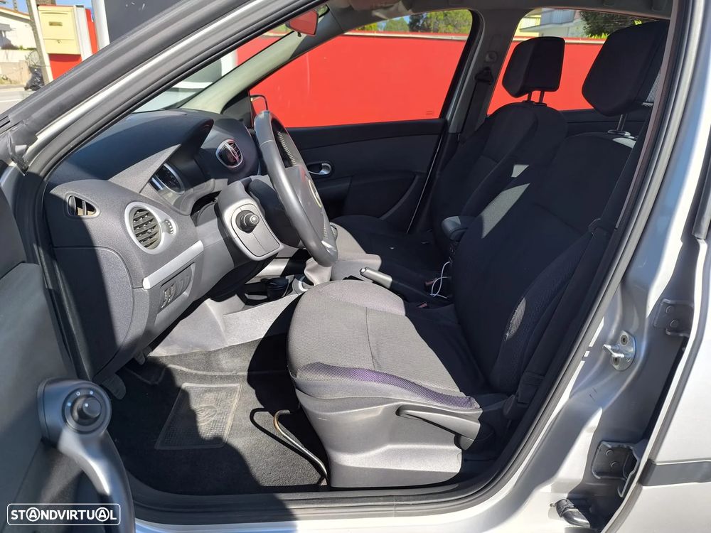 Renault Clio 1.5 dCi Dynamique Luxe - 14