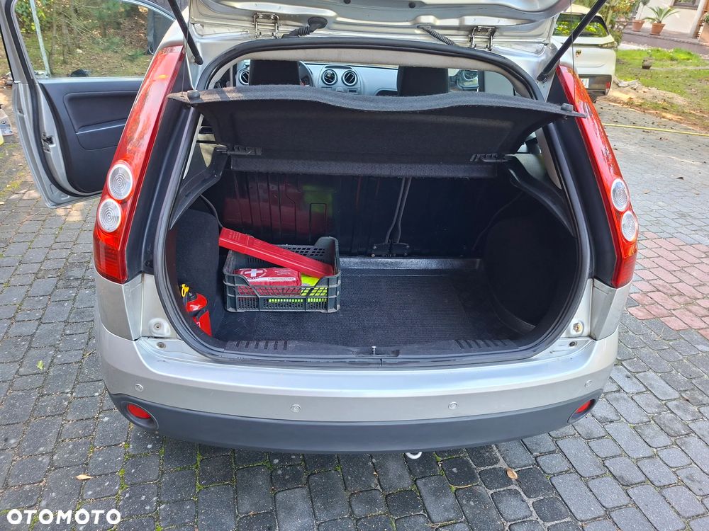 Ford Fiesta 1.3 - 7