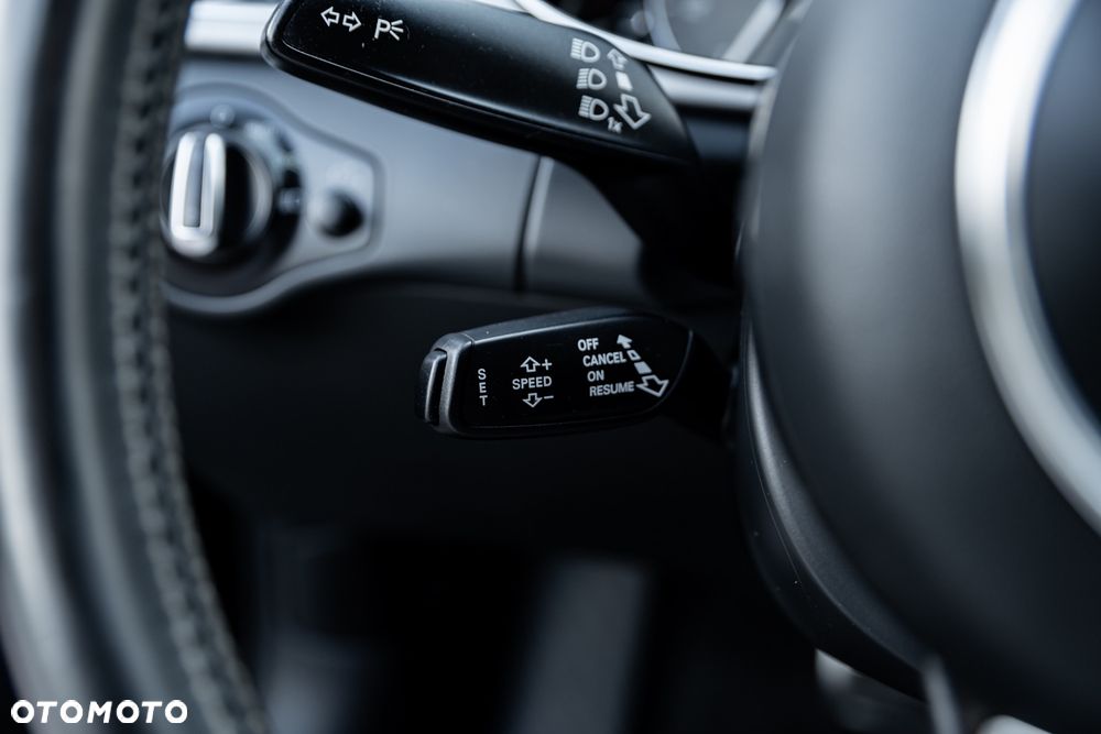 Audi S4 Avant S tronic - 28