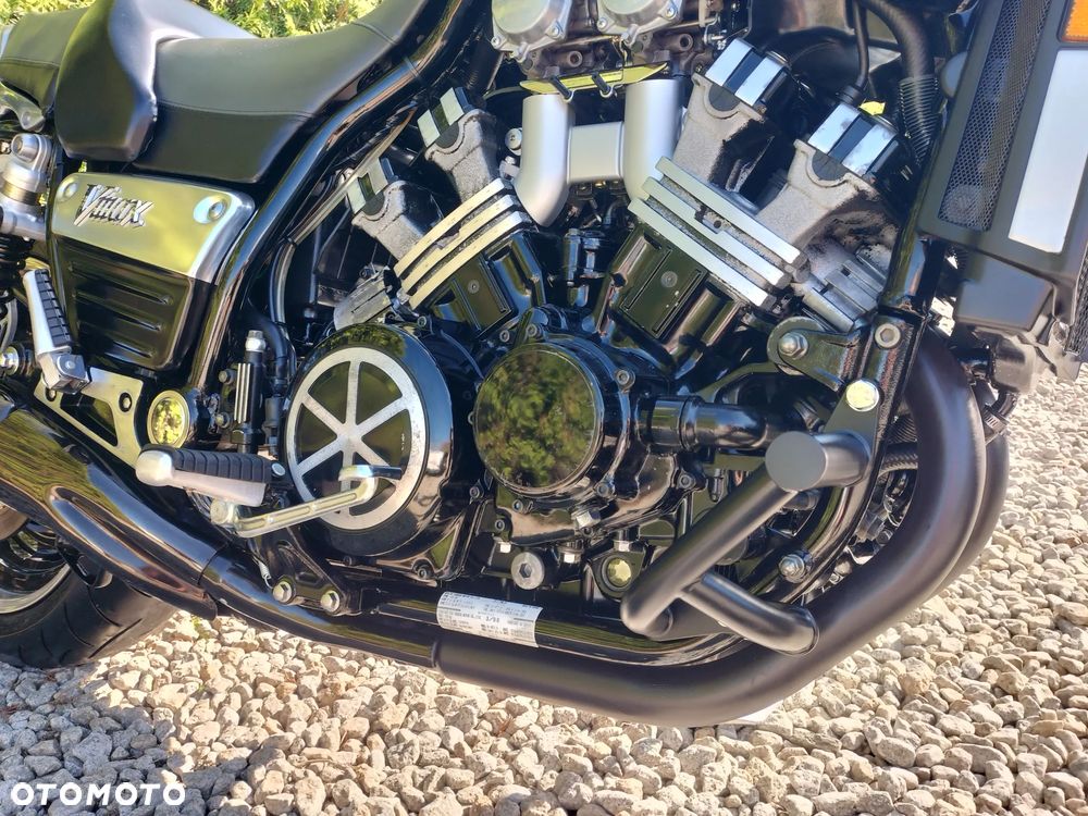 Yamaha V-MAX - 8