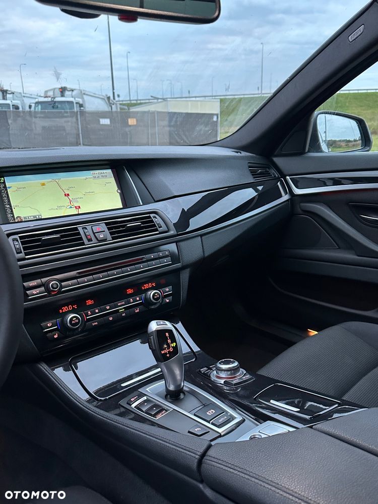 BMW Seria 5 518d M Sport - 19