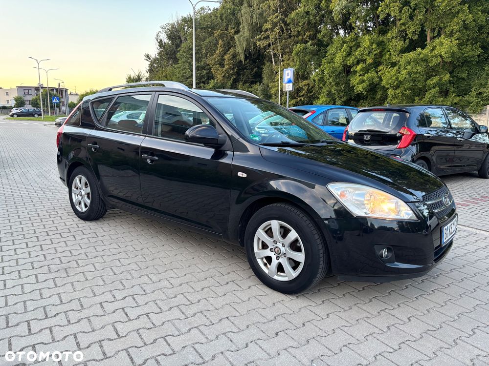 Kia Ceed 1.4 CVVT Attract - 1