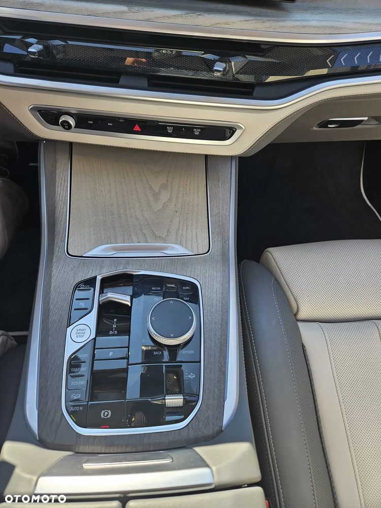 BMW X5 xDrive40i - 10