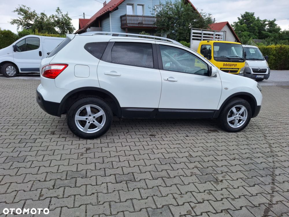 Nissan Qashqai - 10