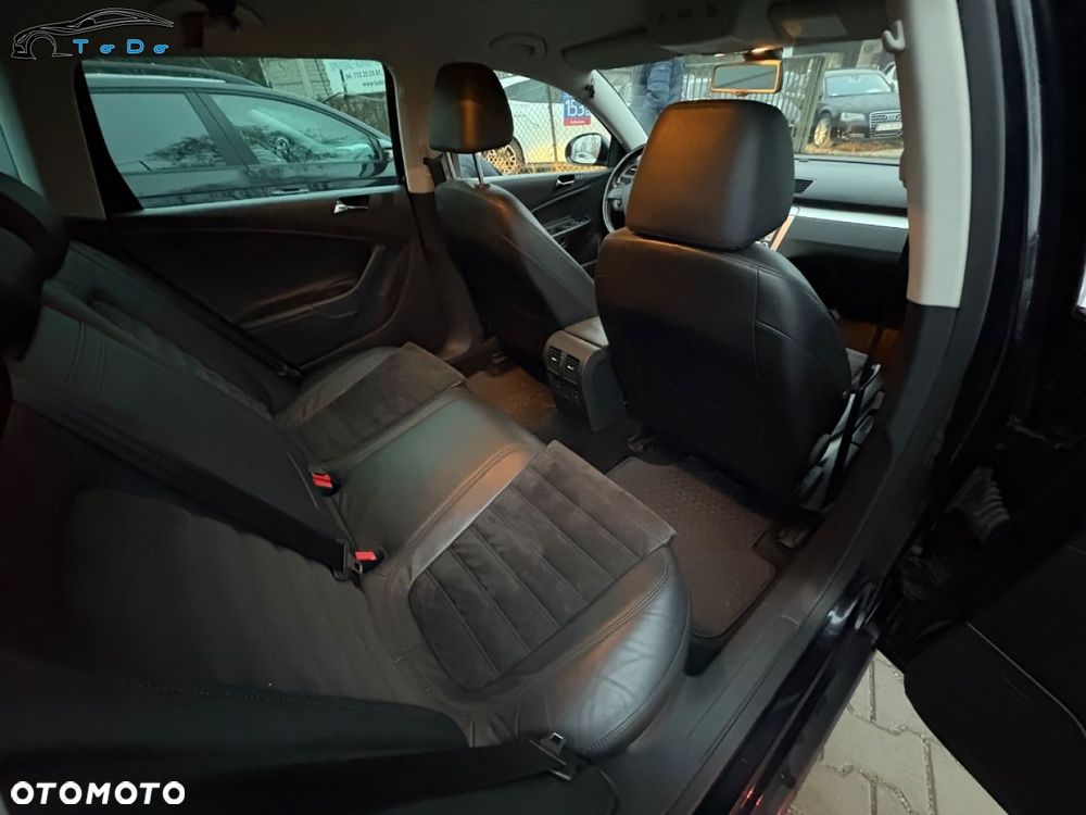 Volkswagen Passat Variant 2.0 TDI 4Mot Highline - 32