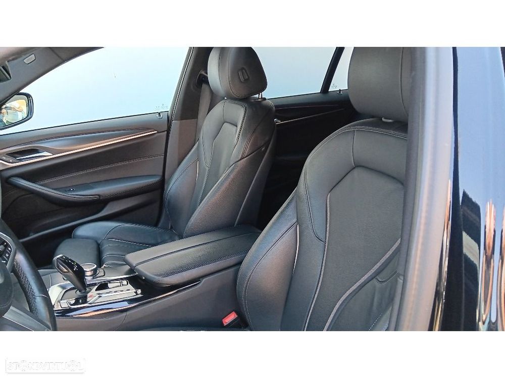 BMW 520 d Pack Desportivo M Auto - 8