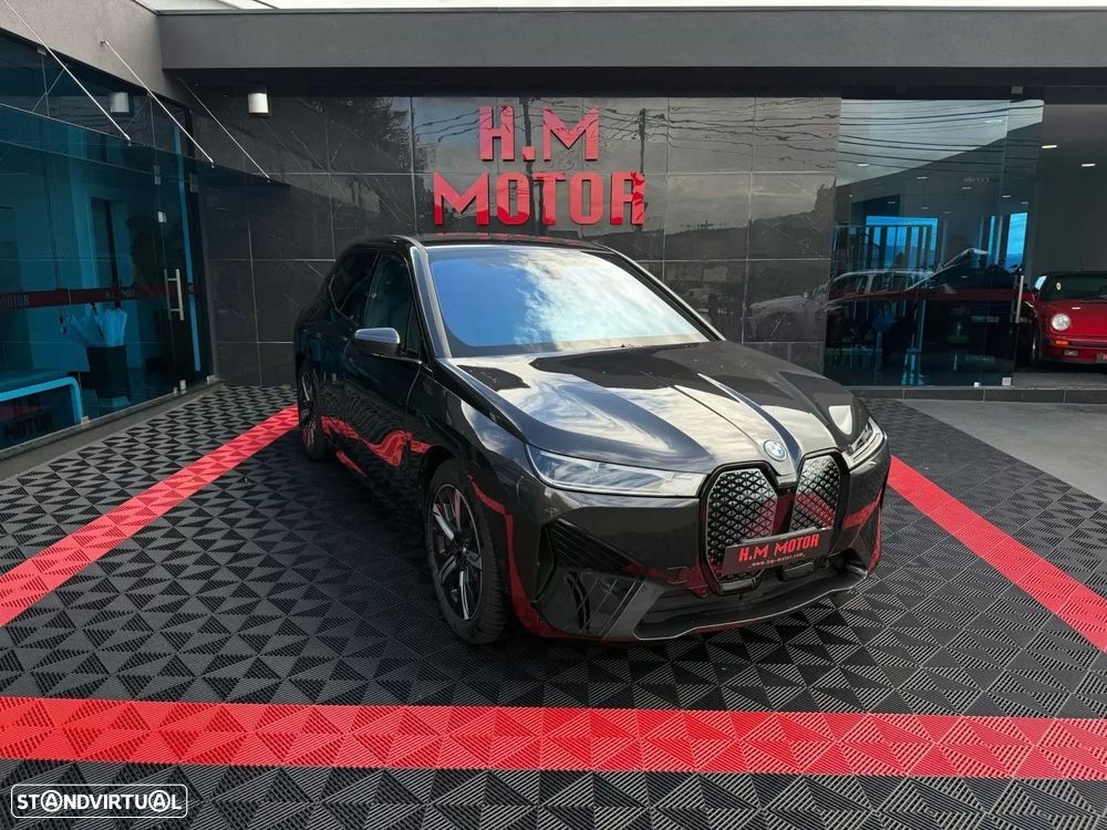 BMW iX xDrive40 - 1