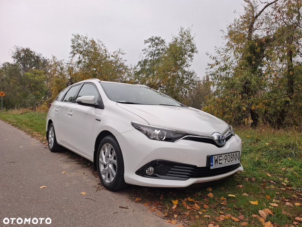 Toyota Auris 2015 photo 2