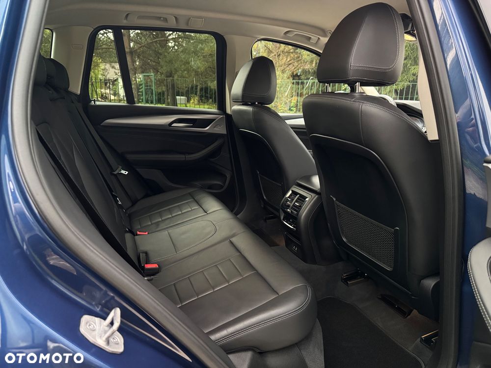 BMW X3 sDrive18d Advantage - 22