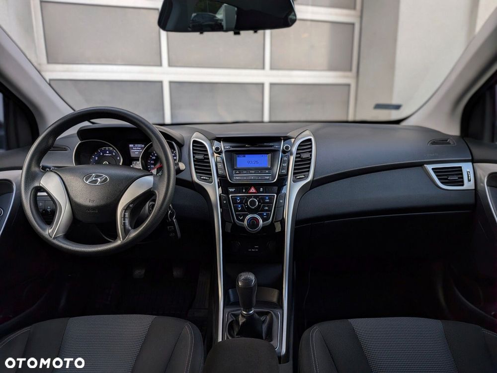 Hyundai i30 1.4 Classic + - 17