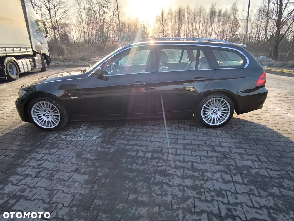 BMW Seria 3 330xi - 10