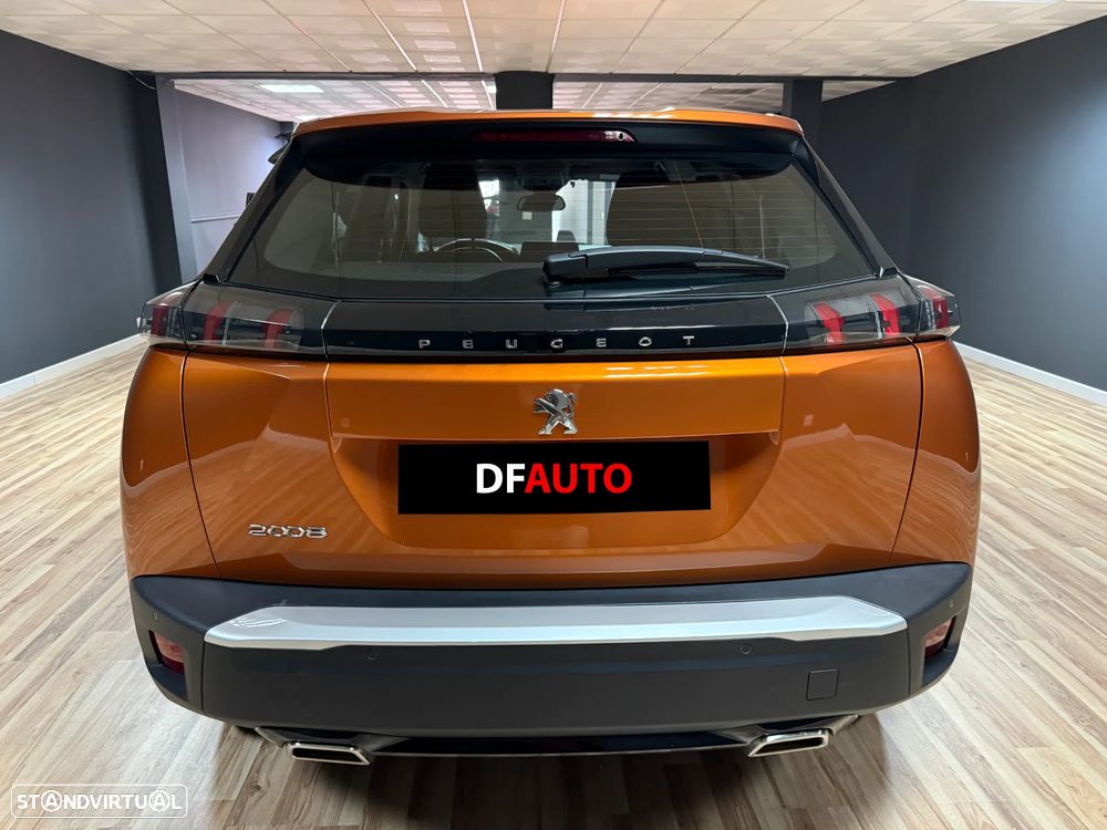 Peugeot 2008 1.2 PureTech Allure EAT8 - 5