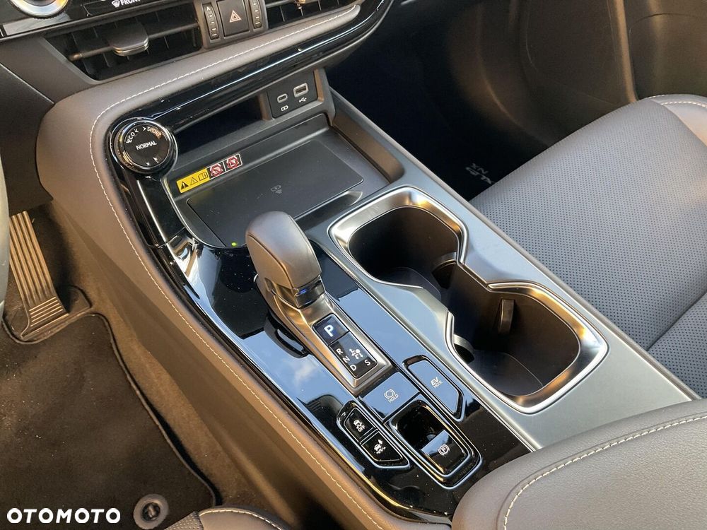 Lexus NX 350h Prestige AWD - 25