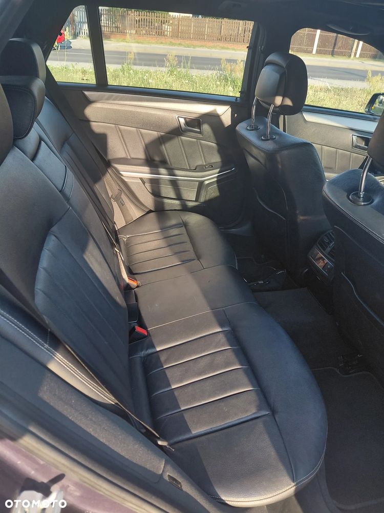 Mercedes-Benz Klasa E 400 4Matic 7G-TRONIC Elegance - 12