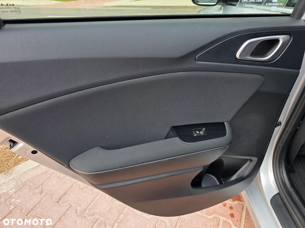 Kia Ceed 1.5 T-GDI M DCT - 37