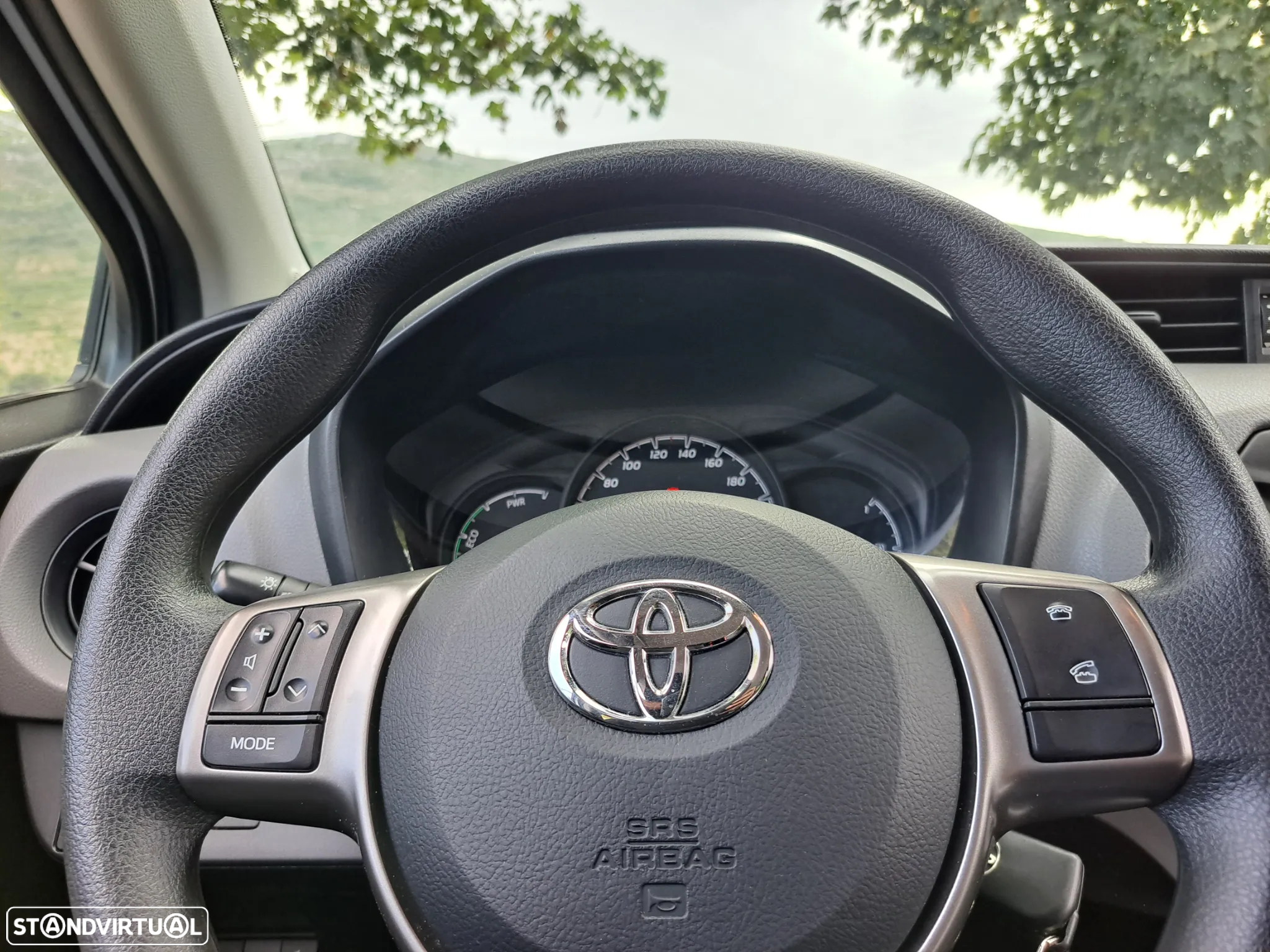 Toyota Yaris 1.5 HSD Comfort - 17